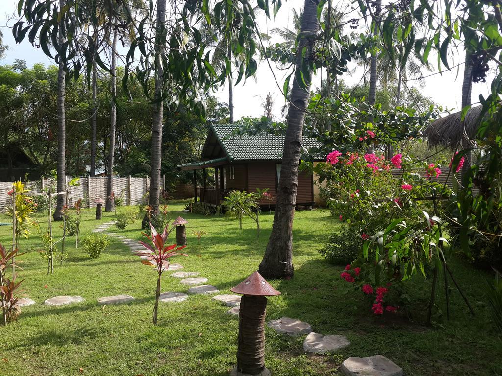 Отель Oasi Bungalows Гили-Эйр Экстерьер фото