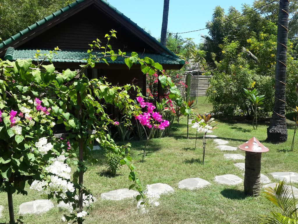 Отель Oasi Bungalows Гили-Эйр Экстерьер фото