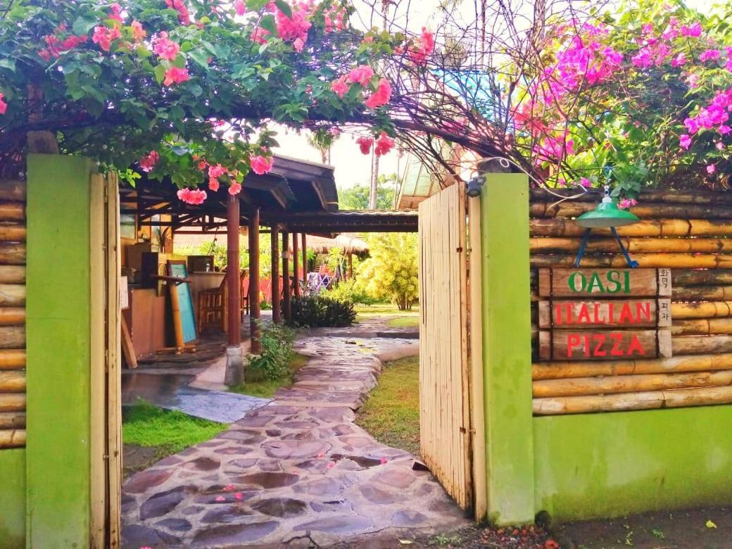 Отель Oasi Bungalows Гили-Эйр Экстерьер фото