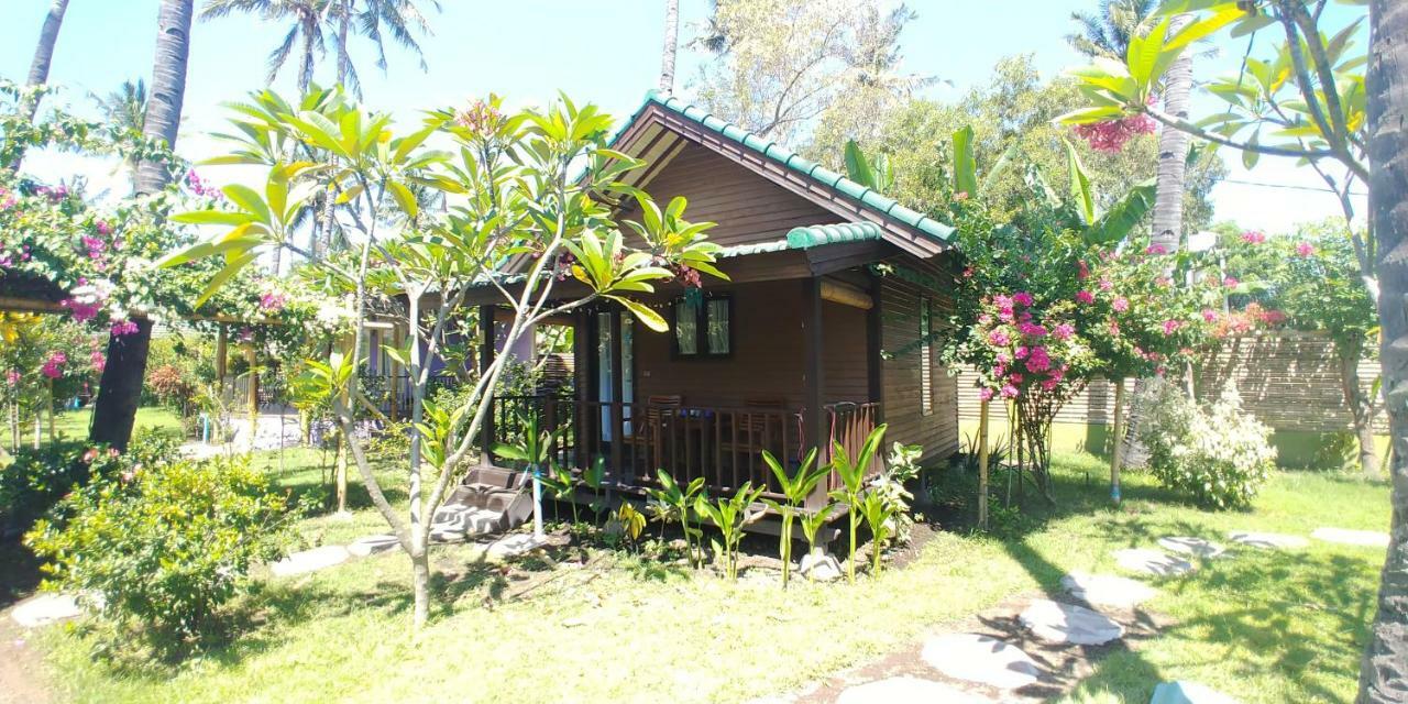 Отель Oasi Bungalows Гили-Эйр Экстерьер фото